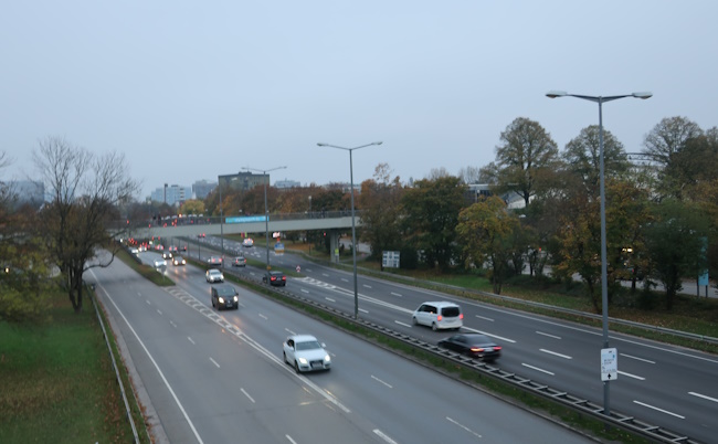 Autos auf einer Strasse