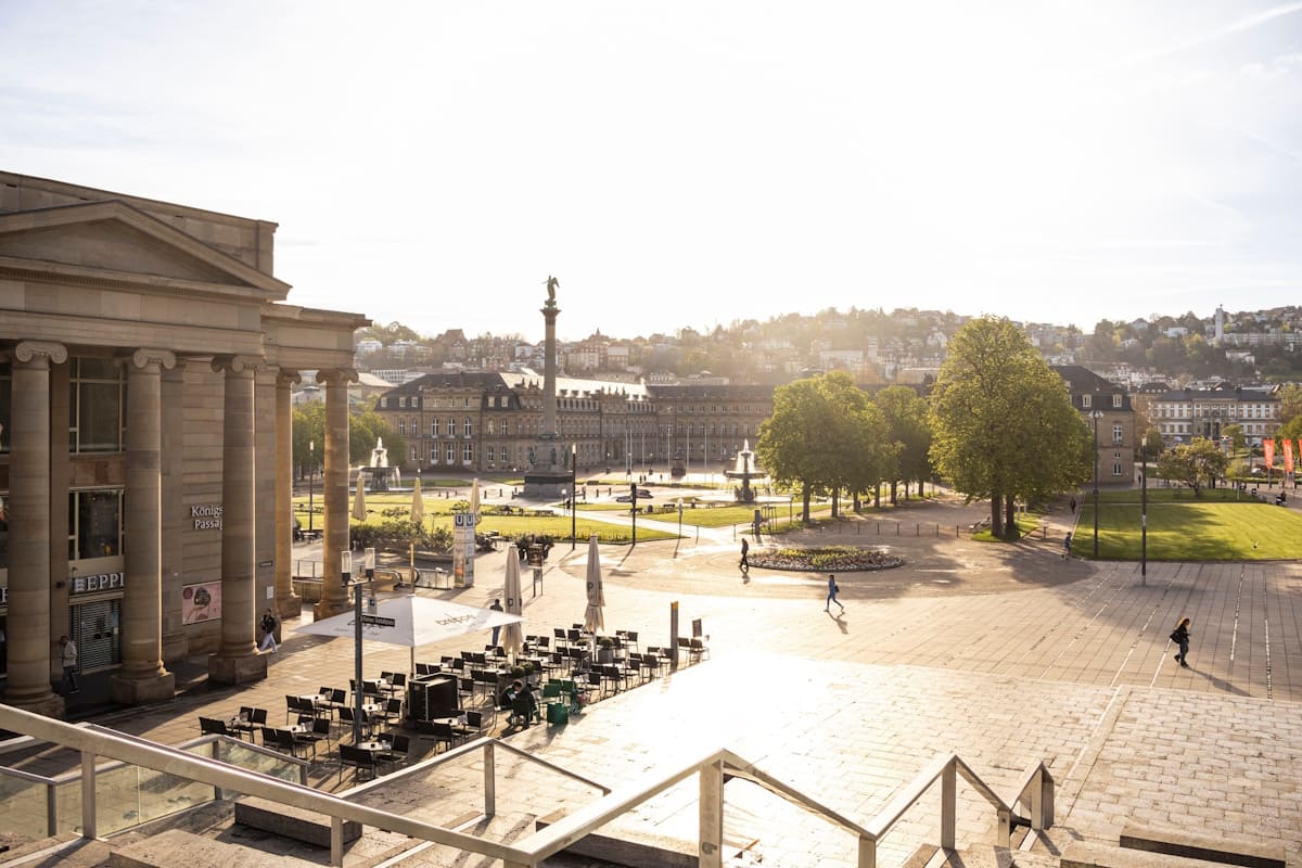 Sicht auf Schlossplatz in Stuttgart